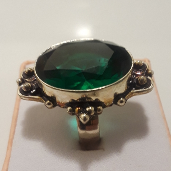 925 stamped emerald ring size 6, - Picture 3 of 3